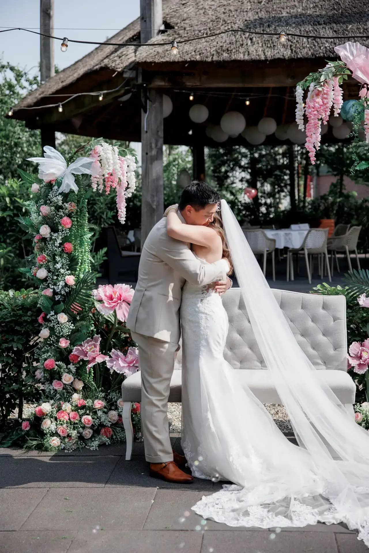 A joyful day where every detail was made for the two of them.