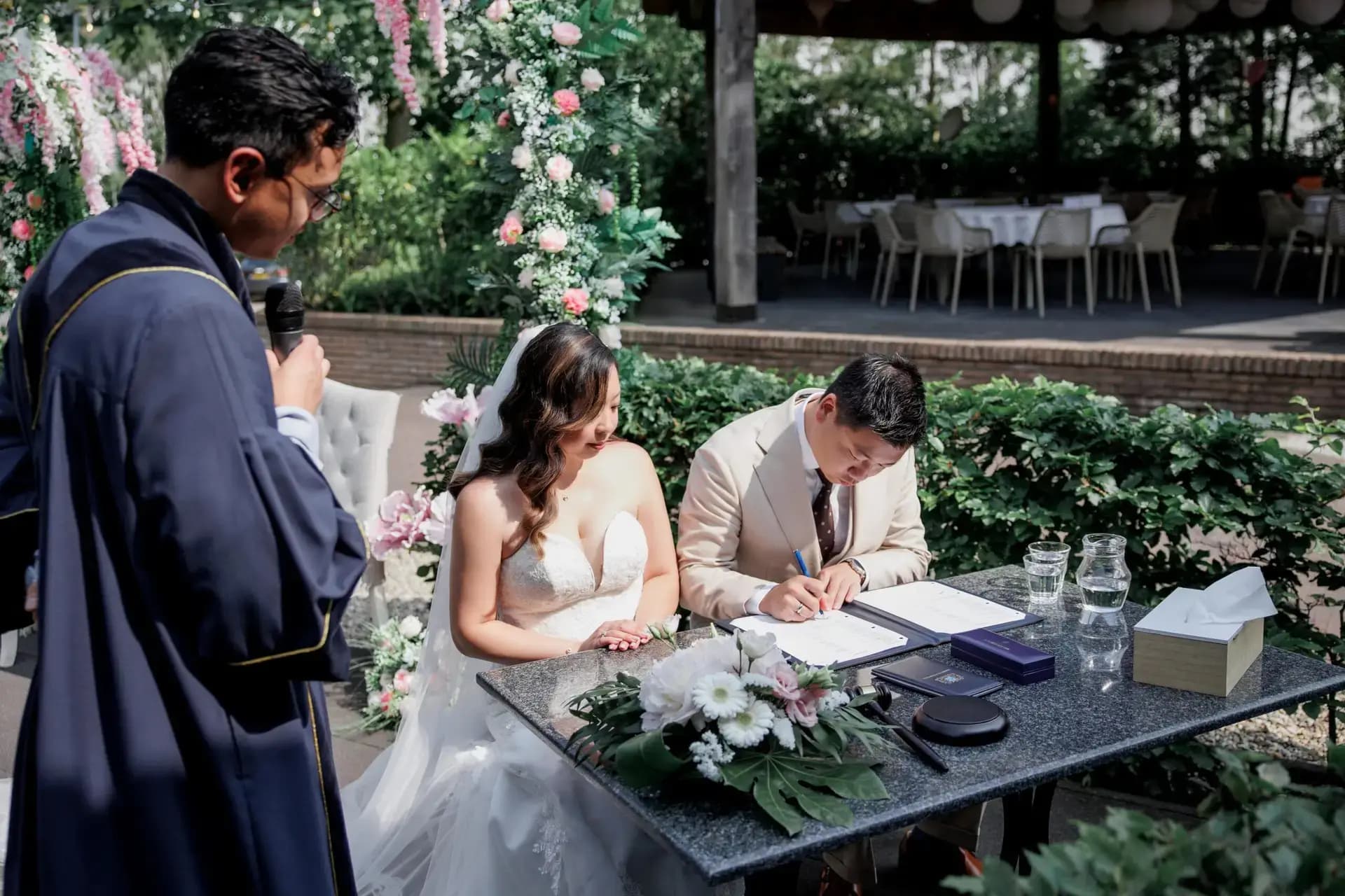 A joyful day where every detail was made for the two of them.
