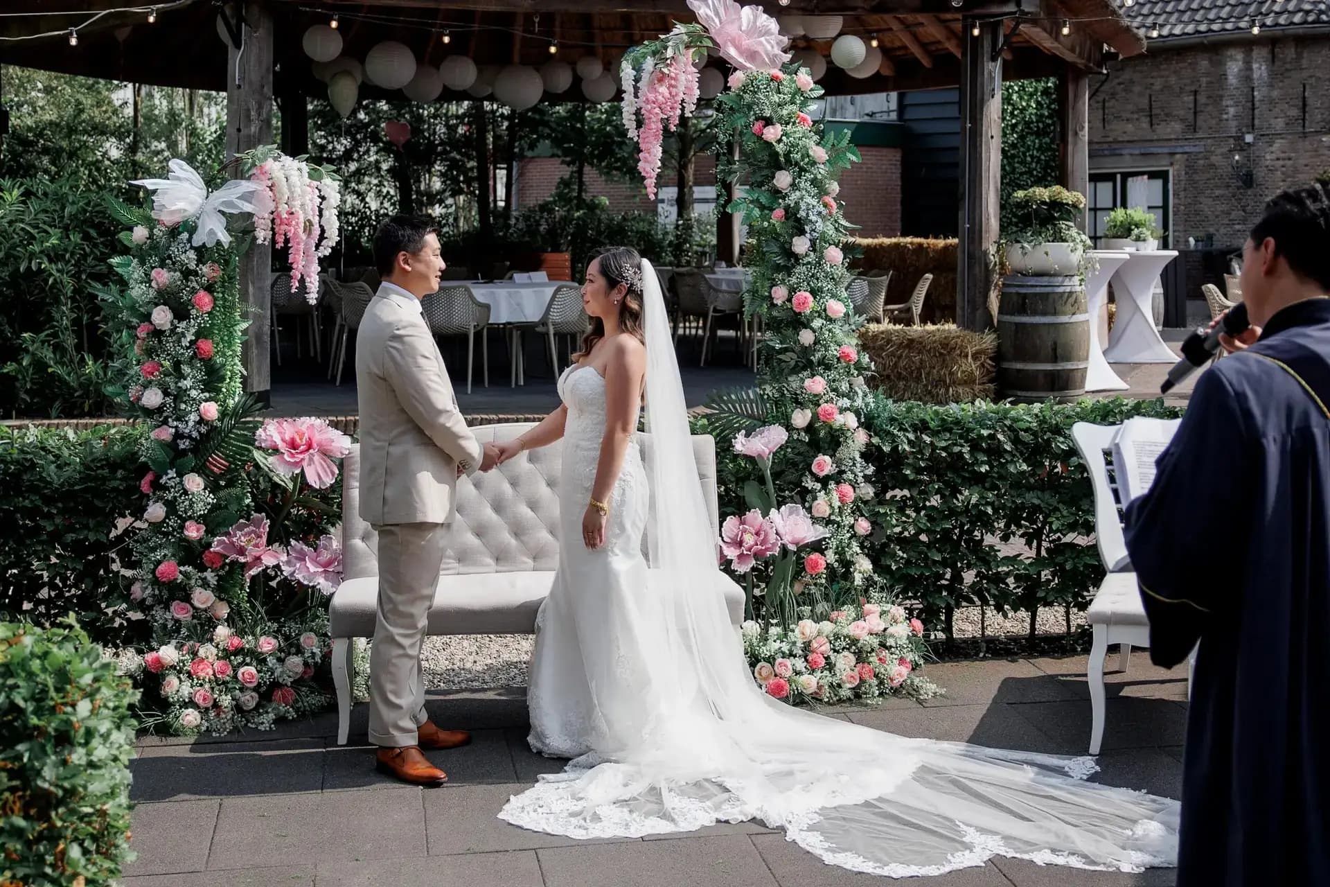 A joyful day where every detail was made for the two of them.