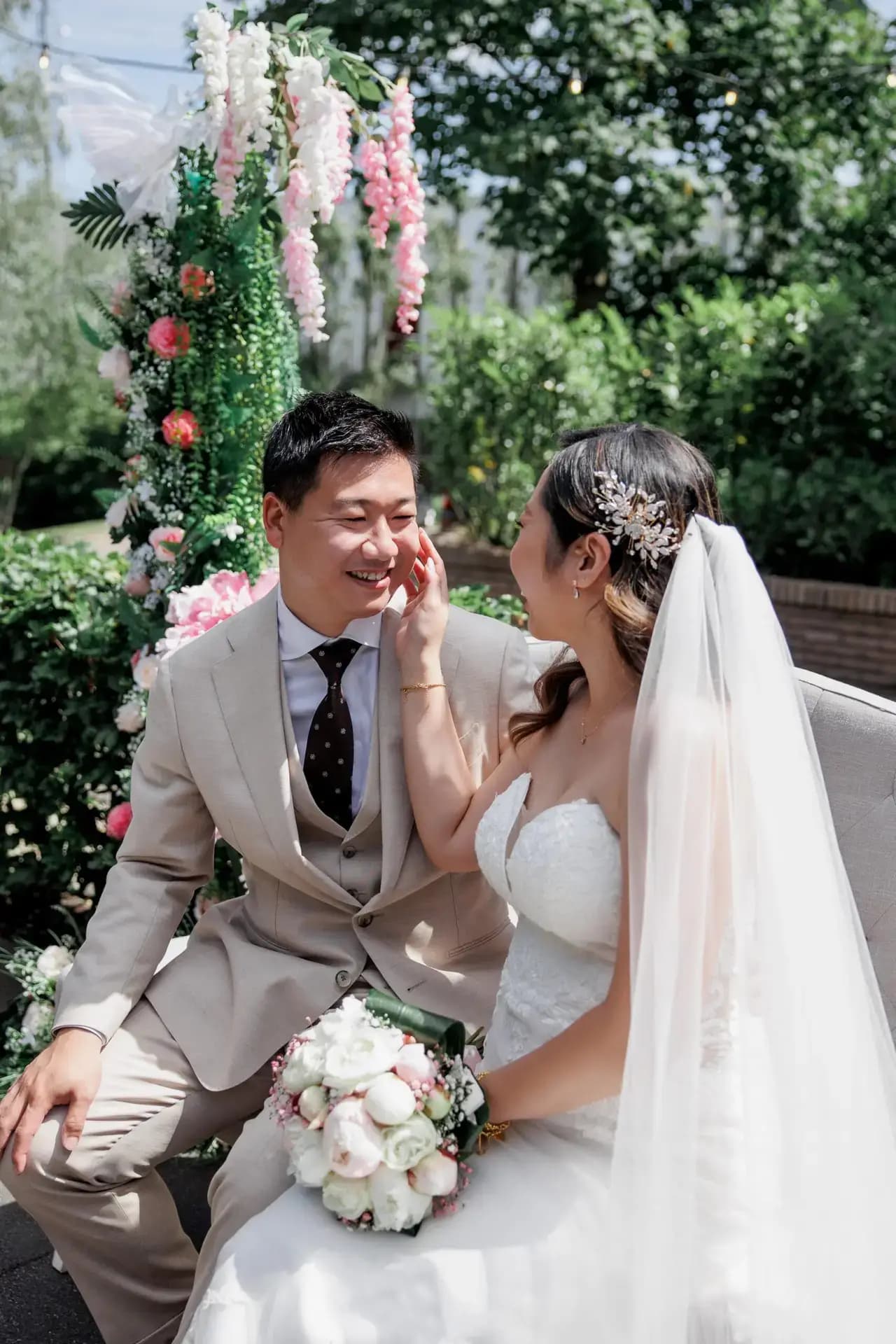A joyful day where every detail was made for the two of them.