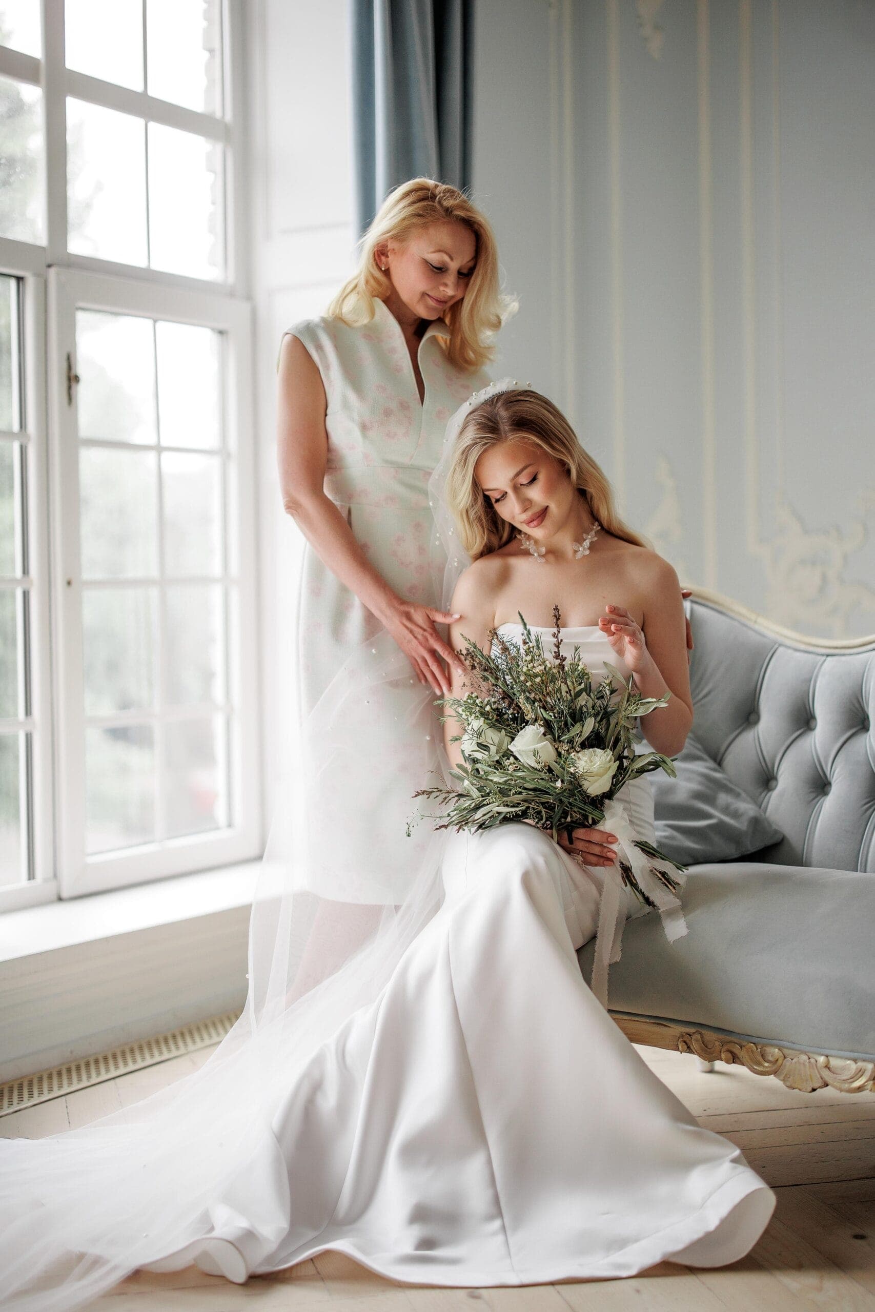 An intimate ceremony where every glance felt unhurried and sincere.