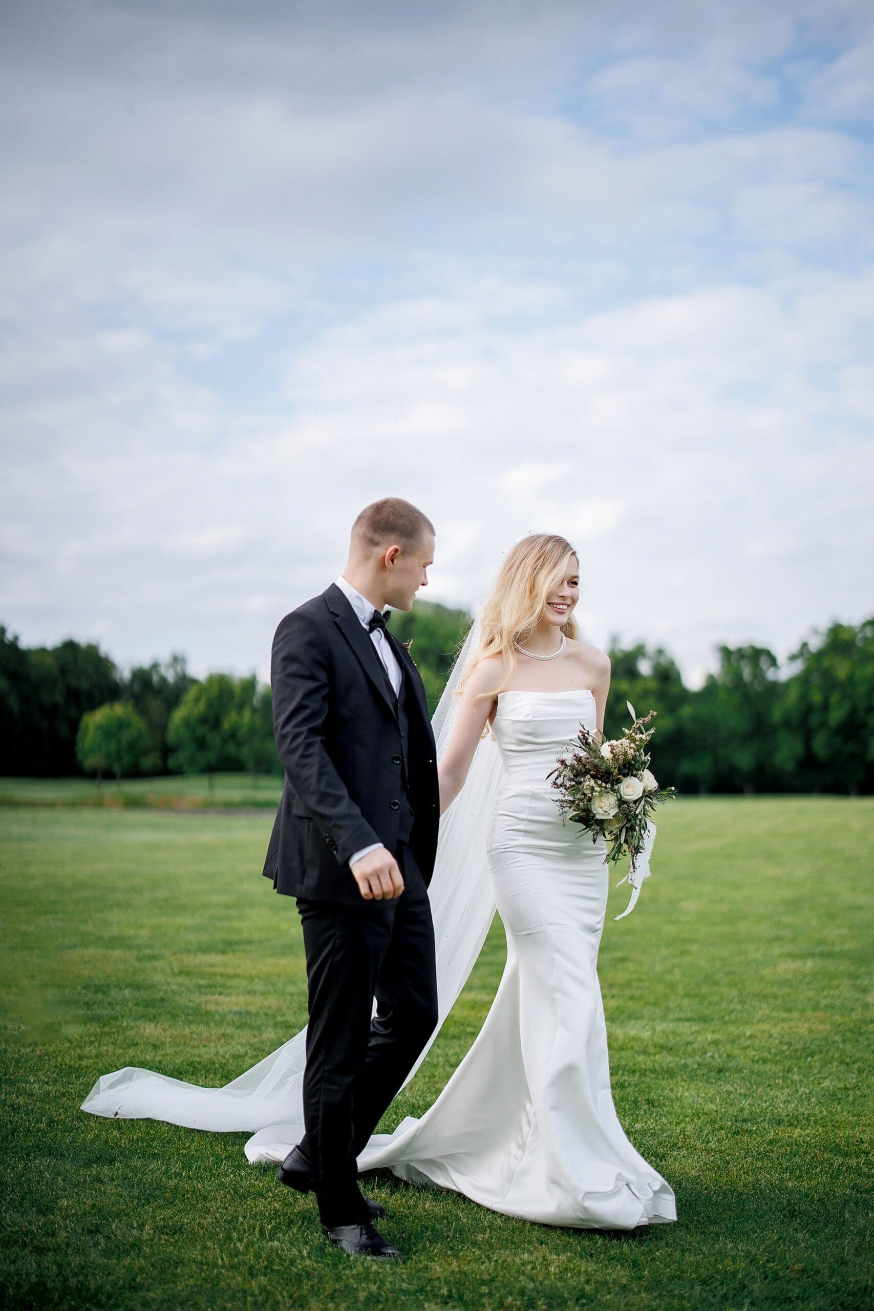 An intimate ceremony where every glance felt unhurried and sincere.