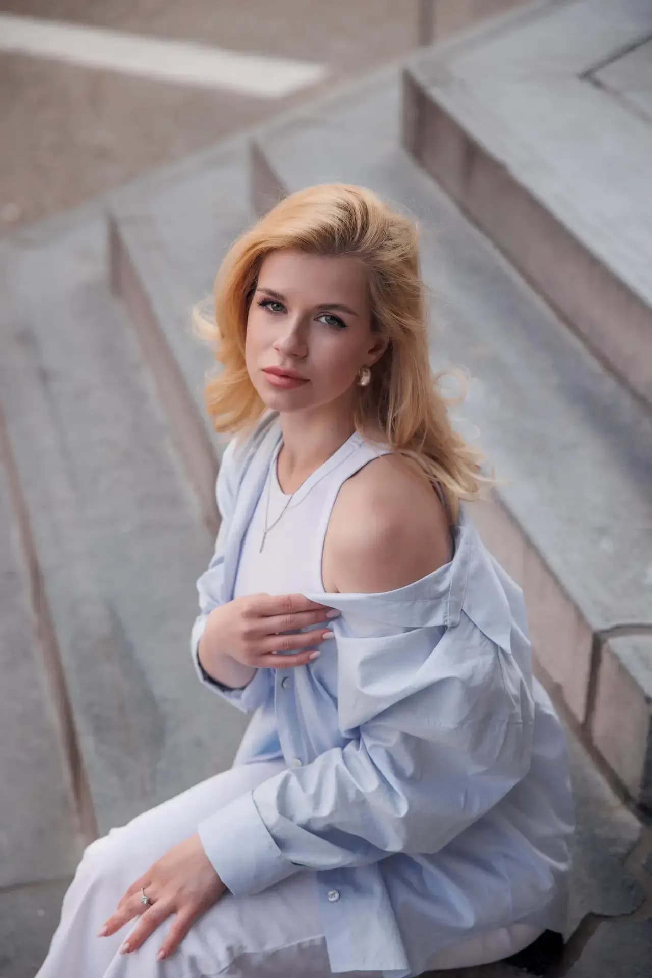 Lifestyle portraits that capture personality without performance.