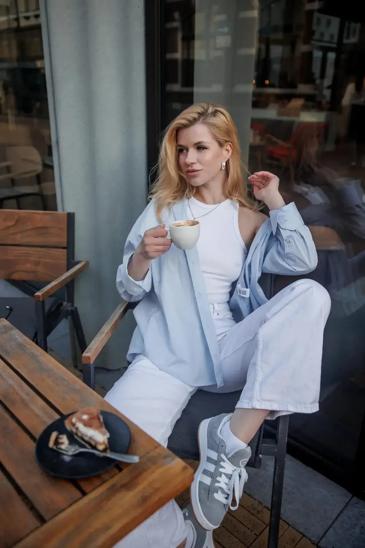 Lifestyle portraits that capture personality without performance.