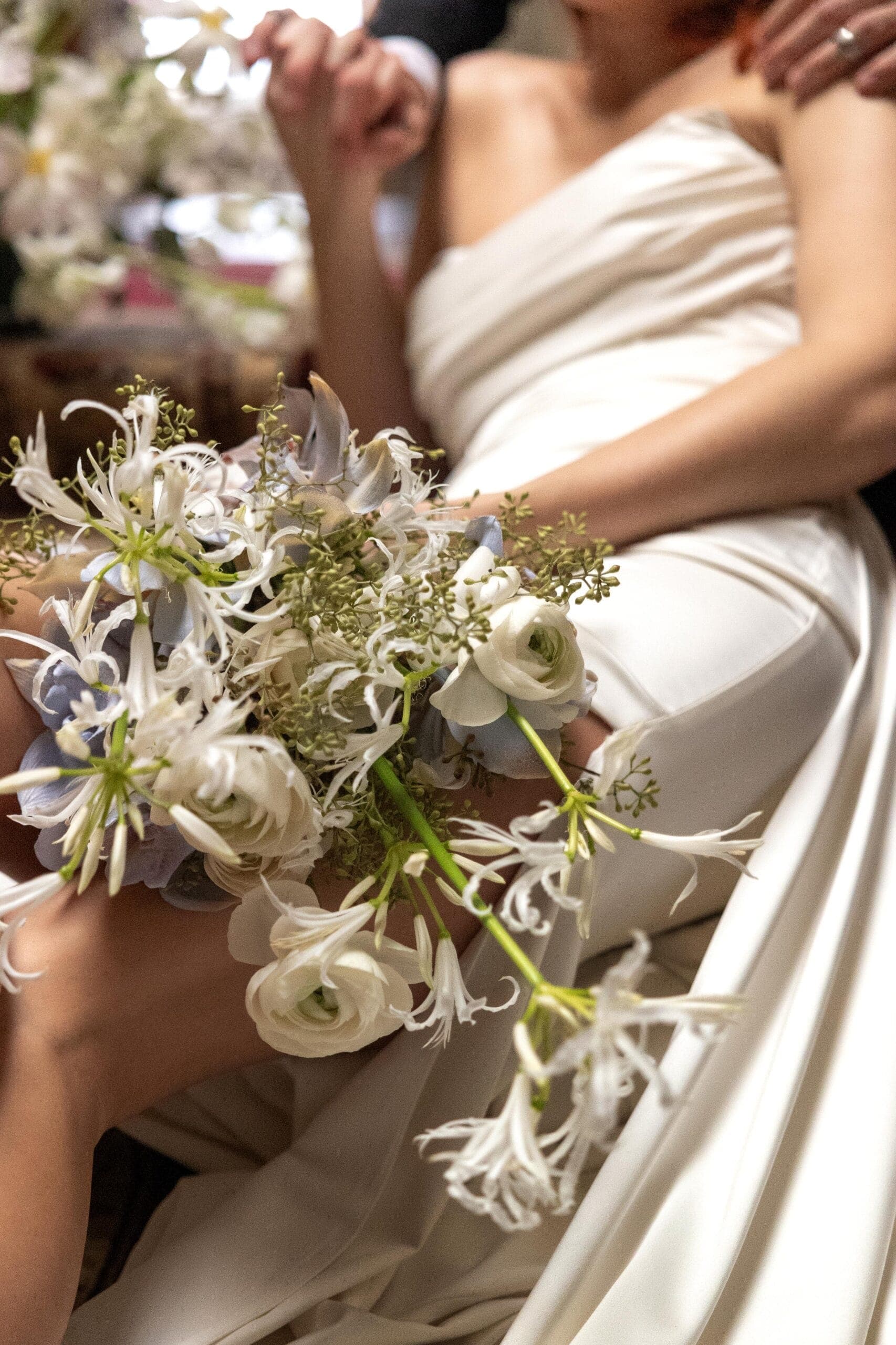 City light, close family, and a day woven with small, perfect details.