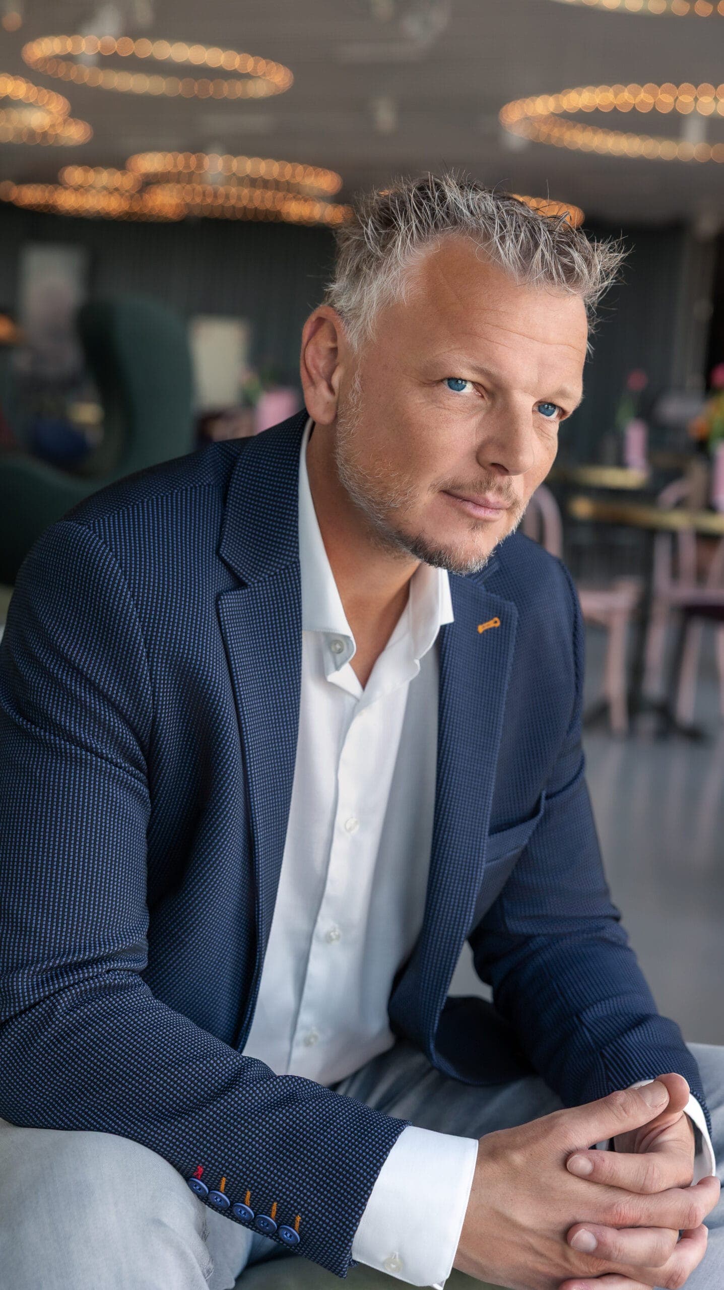 Business portraits for LinkedIn, websites and profiles that need to feel human.