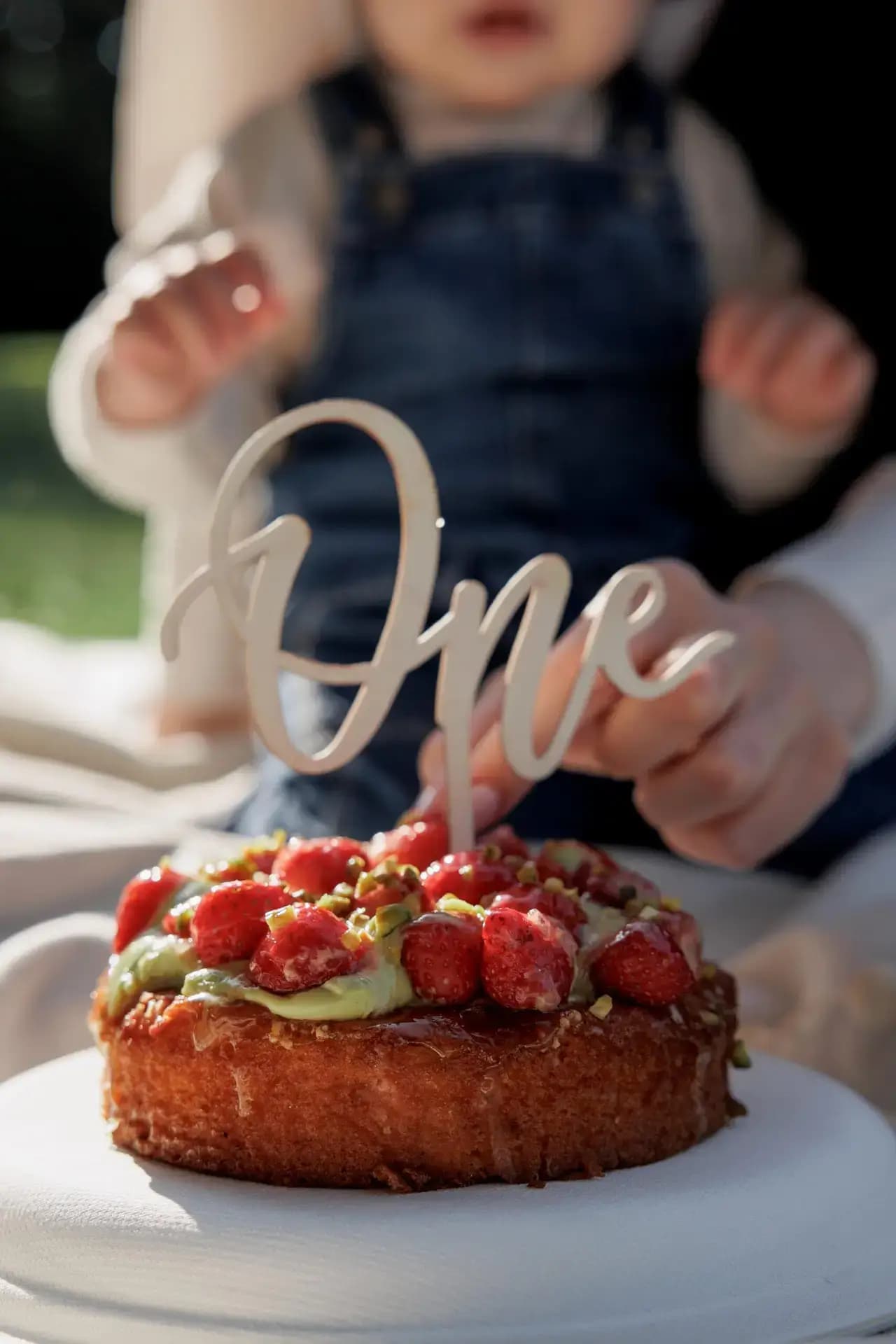A family session full of warmth and small, true moments.