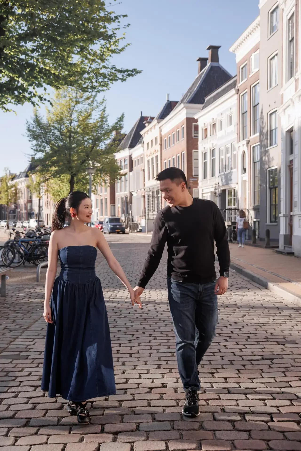 Couples photography Groningen: an intimate moment between two people