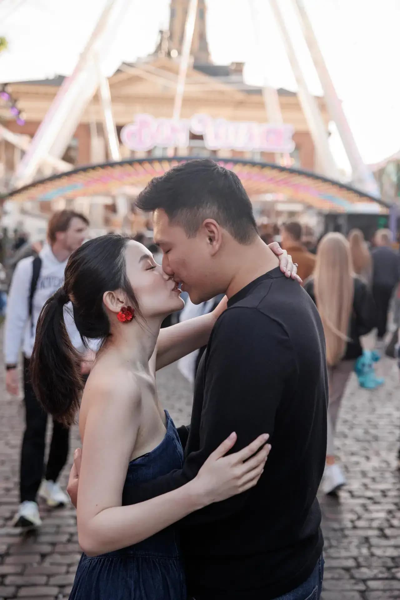 A relaxed walk through the city became one of their favourite photographs.