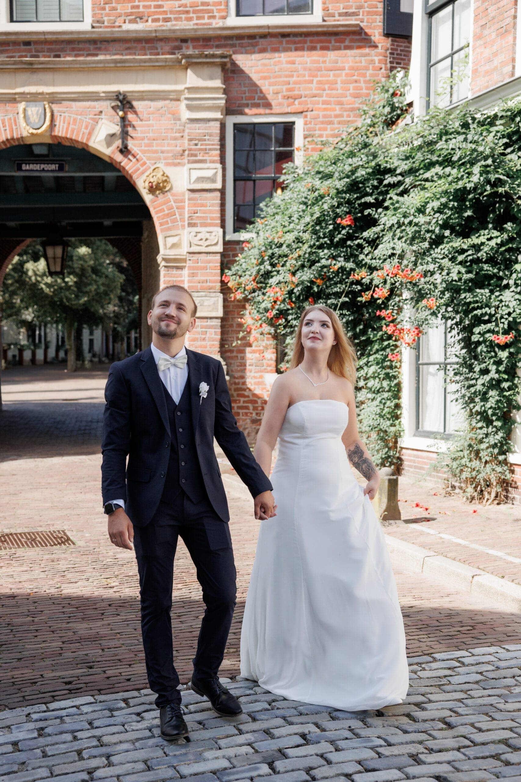 Bride and groom in evening light, Groningen