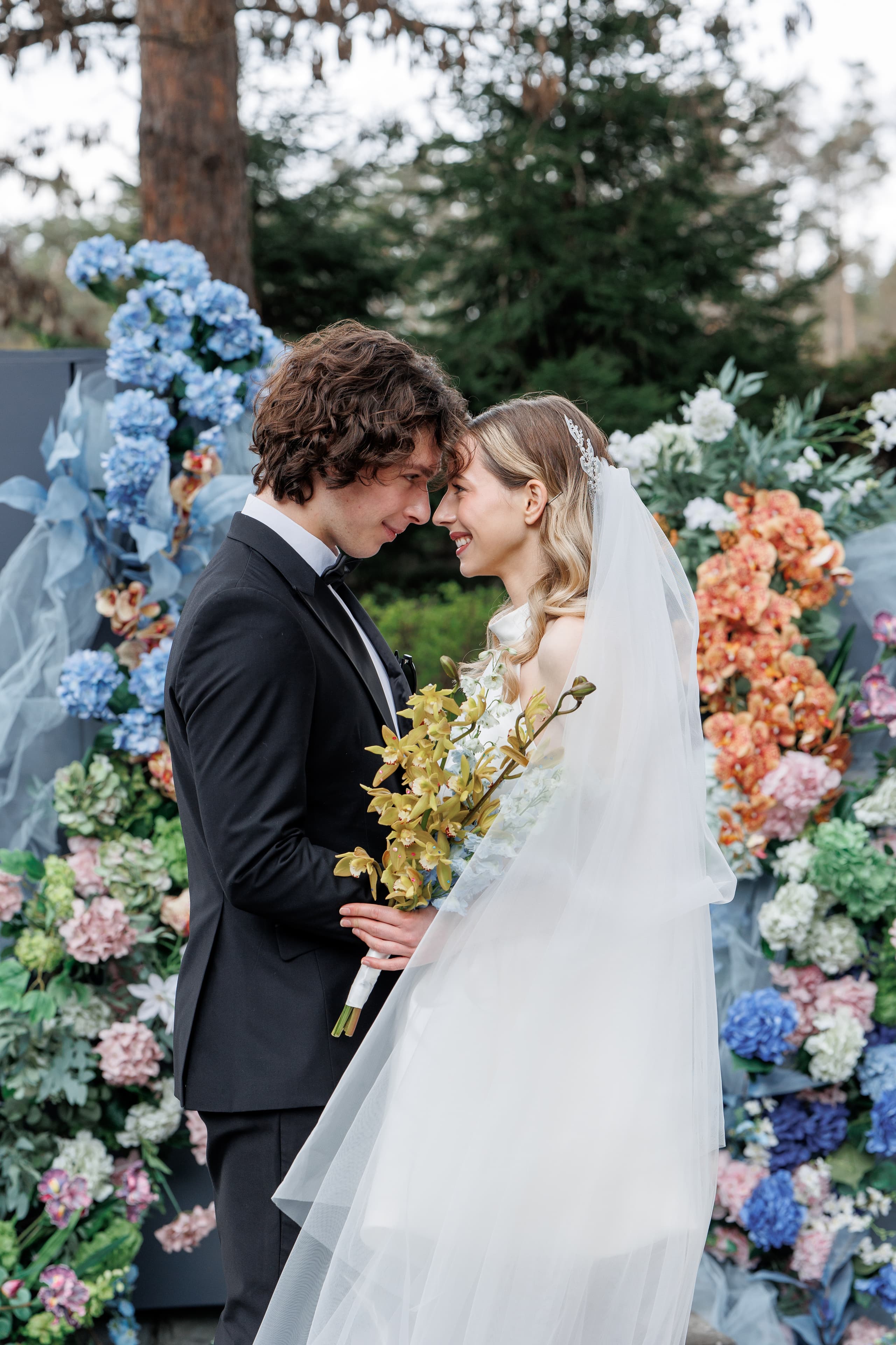 K & G in Kyiv, a naturally lit wedding story.